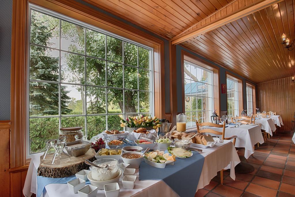 Auberge Handfield Et Spa Saint-Marc-sur-Richelieu Екстериор снимка
